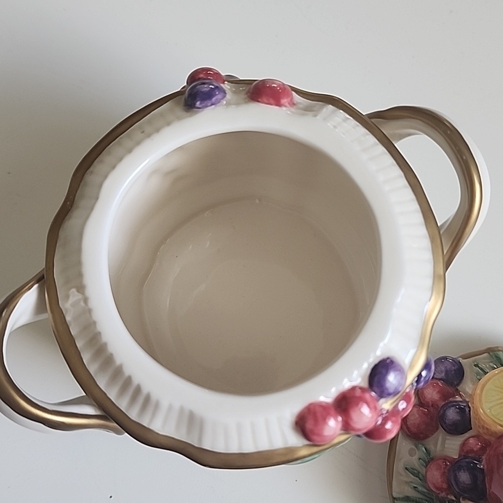 Fitz and Floyd Classics 1990 Winter Spice Christmas Sugar bowl with lid - Picture 7 of 8